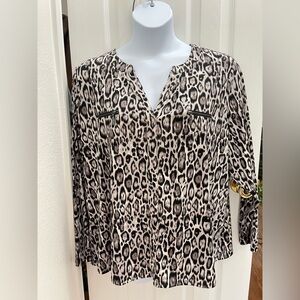 Belle By Kim Gravel Gray Leopard Print Women's Top